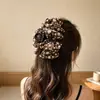Popular pinza para el pelo de tela esponjosa con encaje de estrellas y lazo de gasa de burbujas, pinza de garra extragrande para recogidos en la parte posterior de la cabeza