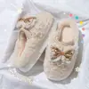 Pantuflas de algodón con lazo para mujer, nuevo estilo otoño/invierno 2026, pantuflas interiores de felpa cálidas de suela gruesa para posparto
