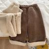 Ropa para niños, venta al por mayor, pantalones de pana para niñas, otoño e invierno, nuevos pantalones coreanos para niñas, pantalones de terciopelo de una pieza con forro polar para niñas.