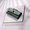 Bolso Nuevo Estilo de Cuero Trenzado con Acabado de Alta Gama, Bolso de Hombro de Nicho, Moderno y a la Moda, Bolso de Mano con Herrajes Dorados, Bolso Bandolera Tipo Baguette