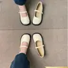 Zapatos planos Mary Jane retro de estilo francés poco profundos, modelo nuevo de otoño 2026, ligeros y adecuados para combinar con faldas, zapatos de mujer