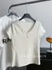 Camiseta Básica Casual de Verano 2026 para Mujer, Elástica, Botones, Cuello en V, Manga Corta, Color Sólido Dulce y Picante, Corte Ajustado, Tendencia