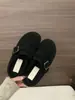 Zapatos de media pantufla para mujer estilo Birkenstock, color gris, punta cerrada, suela gruesa, versátiles, estilo retro, forro de forro polar, colección otoño/invierno 2025