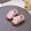 Primeros zapatos para caminar de bebé niña con lazo, zapatillas cerradas para niños pequeños de 0 a 2 años, nuevos zapatos de malla estilo princesa de primavera para niñas pequeñas