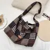 511244 Nova Bolsa de Grande Capacidade, Bolsa Tote de Lã Xadrez para o Dia a Dia, Bolsa Colete Feminina, Bolsa de Ombro para Uso Externo