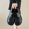 Outono 2026 Estilo Britânico Sapatos Pequenos de Couro Femininos Novos Mocassins com Plataforma Elevada Femininos Sapatos de Solado Grosso Femininos Sapatos Mary Jane para Estudantes