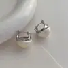 Hebilla de Oreja de Perla Geométrica Ovalada Estilo Europeo Pendientes Retro de Alta Gama Atmosféricos Nueva Moda Exquisitos Pendientes Versátiles para Mujer