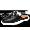 Daifa Probador Zapatillas de Media para Hombre Zapatillas Personalizadas para Exteriores Estilo Británico Baotou Hebilla en I Sandalias sin Talón Zapatos de Hombre