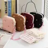 Bolsa de almacenamiento acolchada con forma de lazo para toallas sanitarias, neceser de viaje portátil, bolsa multifuncional para labiales y maquillaje