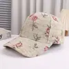 Estilo Nuevo Primavera y Verano Bordado de Letras Inglesas de Plantas y Flores Gorra de Béisbol Decorativa Estilo Viajero Gorra de Pico Versátil