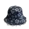 Sombrero de Cubo de Mezclilla Bordado con Flores Frescas Estilo Coreano para Mujer, Lavado y Desgastado con Bordes Deshilachados, Adecuado para Salidas de Primavera y Verano como Sombrero para el Sol
