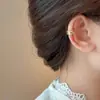 Aretes de Clip Sin Perforaciones 2025 Nuevo Diseño de Nicho Pendientes de Alta Gama para Mujer Geométricos Estilo Lujo Ligero Sin Perforaciones