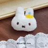 Broche de Muñeca con Forma de Conejo Bordado de Dibujos Animados Lindo Gato Kt Muñeco de Peluche Accesorios para el Cabello DIY Accesorios para Bolsas