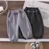 Pantalones de forro polar para niña otoño e invierno mono de terciopelo engrosado 2026 nuevo elegante invierno niña bebé casual pants deportivos dropshipping