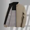 Jaqueta masculina de primavera e outono, estilosa e versátil, com gola alta, adequada para uso business casual, corte slim, design novo e projetada para homens de meia-idade e mais velhos