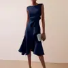 2026 Nueva Moda Femenina Transfronteriza Estilo Europeo y Americano Elegante Ajustado Color Sólido Sin Mangas Cuello Redondo Vestido Asimétrico