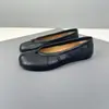 En stock~Zapatos de mujer con pliegues y puntera dividida 2026 primavera/verano nuevos bailarinas de piel de cerdo zapatos planos bajos de piel de oveja para mujer