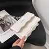 Bolsas Femininas Transfronteiriças 2024 Novo Estilo Frescas e Fashionáveis Padrão Ondulado Bolsa Pequena com Corrente no Ombro Transversal Bolsa Quadrada Pequena