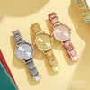 Relógio moderno com pulseira de aço, popular relógio feminino de comércio exterior, fabricante atacadista, simples relógio de pulso de quartzo estilo coreano para mulheres com pulseira de aço inoxidável