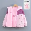 Chaqueta Infantil 2025 Nueva Tres en Uno Desmontable de Terciopelo para Niñas Conjunto de Dos Piezas de Moda Primavera Otoño Invierno