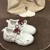 Zapatillas deportivas de entrenamiento casual para mujer 2026, nuevas de otoño, alemanas, con 5 cm de aumento de altura interior, suela gruesa, blancas, de caña alta.