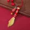 2026 Examen de Ingreso a Secundaria y Universidad Colgante Escoba Dorada Pluma Dorada Bolso Tejido a Mano Llavero Escoba Adorno Navideño Venta al por Mayor