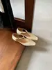 Sandalias cuadradas retro francesas de nicho para mujer con tacón grueso hueco y diseño tallado estilo británico