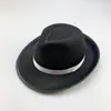 Atacado do Fabricante Pequenos Chapéus de Copa, Chapéus de Aba Larga, Chapéus do Oktoberfest com Tira de Couro Preta, Chapéus de Feltro em Várias Cores, Chapéus de Festa