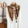 Pañuelo Cuadrado Vintage con Borlas Estampado Paisley Pañuelo para el Cuello con Colgante Estampado de Lunares y Anacardos Pañuelo de Seda con Flecos para Mujer Imitación de Algodón y Lino