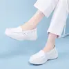 Zapatos de Hospital para Enfermeras de Verano para Mujer en Stock, Huecos, Transpirables, Antiolor, Antideslizantes, Superficie Suave, Suela Suave, Resistentes al Desgaste, Zapatos Blancos para Mujer