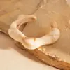 Pulseras de Resina Plegadas Irregulares Transfronterizas Europeas y Americanas, Pulseras de Diseño de Moda y Exagerado, Pulseras de Lujo Ligero y Alta Gama para Mujeres