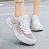 Sapatos Femininos de Verão 2025 Respiráveis Versáteis Antiodor Sapatos de Tela Única Leves Tênis de Corrida de Malha Vazada Sapatos Vazados