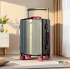 2026 Novo Modelo Mala de Viagem Mala de Mão 20 polegadas Mala da Moda Mala de Couro Mala com Rodinhas Mala Feminina com Cadeado de Senha Pequena Mala de Mão