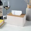 Caja de pañuelos multifuncional de cuero con logo personalizado, caja de almacenamiento de escritorio compartimentada, organizador de control remoto y bolígrafos para hotel, caja dispensadora de pañuelos