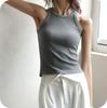 Camisola básica acanalada negra corta de influencer para mujer, ropa interior de verano, diseño sin mangas, top exterior moderno pequeño