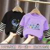 Camiseta Listrada Patchwork de Manga Longa Infantil, Modelo Novo Estiloso e Moderno para Meninos, Algodão Puro, Caimento Solto, Camiseta Base Top para Primavera e Outono
