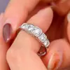 Transmisión en Vivo de Cao Shi de Anillos de Diseño Geométrico para Novias, Accesorios Diarios de Compromiso y Boda, Anillos de Moda Incrustados con Circonita