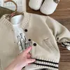 Nuevo cárdigan de punto para otoño e invierno para niños, suéter exterior elegante y versátil para niños