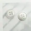 Botones de resina coloridos en forma de copa de cuatro agujeros de 11 mm, botones decorativos simples para camisas, cárdigans y vestidos de hombre y mujer