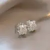 Brincos de argola de renda oca de luxo leve estilo francês para mulheres, novo modelo 2026, únicos, bonitos, elegantes, brincos de alta qualidade