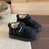 Botas de Nieve Gruesas para Niños 2025 Nuevo Estilo de Invierno Zapatos de Pan para Niños y Niñas Zapatos de Algodón Gruesos con Velcro para Bebé