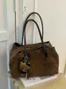 Bolsa de Mano Tipo Tote Frosted de Gran Capacidad para Mujer 2026 Nueva Moda Retro Bolso de Hombro Único Gamuza para Viajes Cotidianos Bolsa Grande
