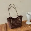 Novos Pingentes para Bolsas Simples Mini Toque de Luxo Bolsas Tote para Férias Preguiçosas para Mulheres Outono Inverno Bolsas de Mão Retrô