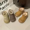 Botas de Nieve Antipatadas Sencillas Estilo Coreano para Niños 2026 Nuevas Llegadas de Invierno Niños y Niñas Velcro Mágico Botas de Algodón Cálidas Botas de Caña Baja