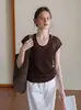 Blusa de Tricô Simples com Decote V Vazado de Manga Curta para Mulheres Verão Emagrecedora Fina Design Verde com Senso de Estilo Blusa Falsa de Duas Peças