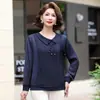Nova moda outono, camisa base para mulheres de meia-idade, camiseta estilosa de corte solto que afina, blusa de manga comprida para mulheres de meia-idade e idosas