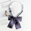 Flor de Cuello Pequeña Estilo Preppy Forro de Uniforme Escolar Corbata de Lazo JK Traje de Marinero Holgazán Libre Corbata de Lazo Cuadros Camisa Uniforme Estilo Japonés para Mujer