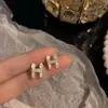 Pendientes de Plata de Ley S925 Pequeños y Exquisitos para Dormir Libres Estilo Francés Retro Zirconia Pendientes Elegantes Versátiles para el Trabajo