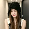 Gorro de Punto Rojo con Borla Floral para Viajes en el Oeste de Sichuan para Mujer, Gorro de Lana de Estilo Étnico Hueco para Otoño e Invierno con Protección para los Oídos, Gorro de Tejer