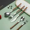 Conjunto de Talheres de Aço Inoxidável com Garfo, Faca e Colher, Cabo Imitando Madeira, Doméstico de Alto Valor, Faca e Garfo para Steak Retro, Colher de Sobremesa, Garfo de Frutas